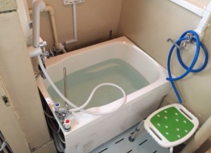 【内釜から外釜へ】屋内用風呂釜から屋外用壁掛け給湯器+110cm浴槽へのリフォーム・お取り替え工事