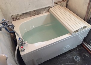 【団地の浴槽リフォーム】バランス釜からカベピタへの交換工事【東京都大田区中馬込】