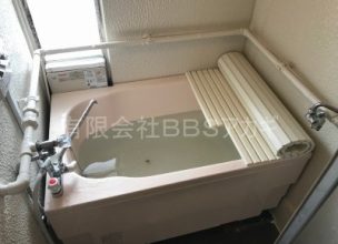 ホールインワン専用浴槽（ピンク）+8.2号オートタイプ風呂釜の新規取り付け工事【県営住宅 in 海老名市】