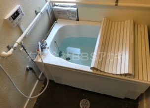 団地用壁貫通型給湯器セットの新規取り付け工事【県営住宅 in 藤沢市菖蒲沢】