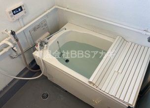 【またぎやすい浴槽】団地用壁貫通型給湯器セットの新規設置工事【市営住宅 in 川崎市幸区】