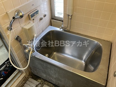 県営住宅にて、壁貫通型給湯器＆浴槽セットの交換工事を行いました。【県営住宅 in 横浜市緑区】