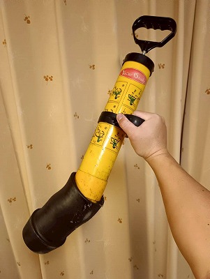 キッチンのシンクの急な排水口の水つまりを自分で簡単に一瞬で「あっ!」という間に解消できるプロ用グッズのご紹介♪