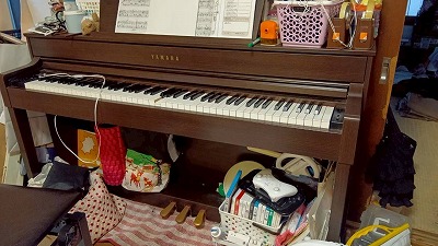 やっぱりピアノ、100人乗ってもダイジョーブ♪